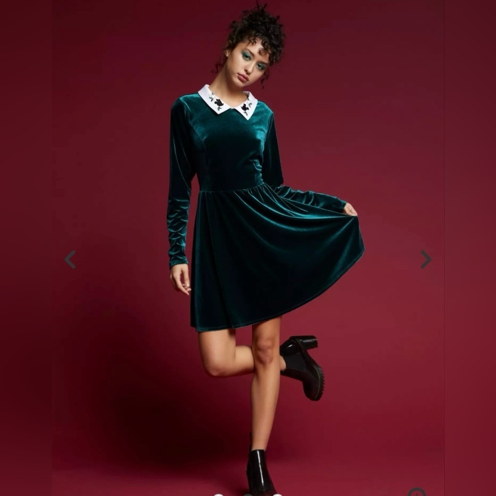 DISNEY Hot Topic Mickey Crushed Velvet Holiday Dress 3X NWT